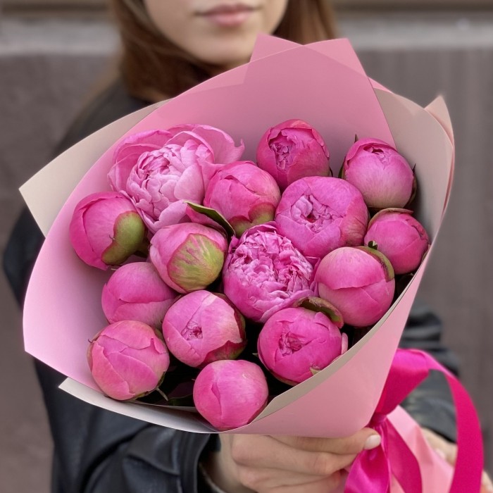 15 розовых пионов Флеминг